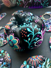 Load image into Gallery viewer, Small Reain Colorful3-D Pumpkins Halloween Boho Art - Decoration
